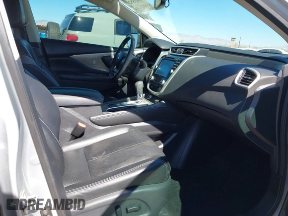 2018 Nissan Murano S z VIN 5N1AZ2MG7JN197584, wystawiony jako IAAI lot #41635520 z przebiegiem 56 931 mil mil oraz . Historia ofert i sprzedaży dostępna na DreamBid. Obrazek 5.