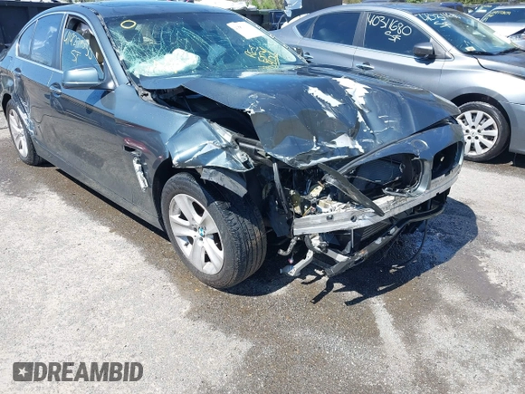 2013 BMW 5 Series 528i xDrive with VIN WBAXH5C56DDW13425, listed as a IAAI auction lot 41927530 with 120,847 mi miles. Bid and sale history available at carsss.com. Image 6.