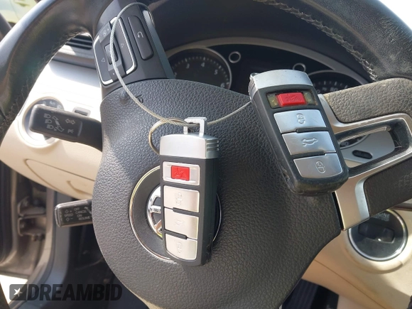 2011 Volkswagen CC Sport с VIN WVWMN7AN7BE729110, выставлен на аукционе IAAI как лот 42290383 с пробегом 117 932 миль миль и . История ставок и продаж доступна на DreamBid. Изображение 11.