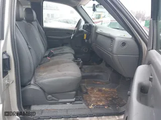 2006 Chevrolet Silverado 1500 LS with VIN 1GCEC19X96Z271646, listed as a IAAI auction lot 41412231 with 213,065 mi miles. Bid and sale history available at carsss.com. Image 5.