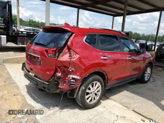 2017 Nissan Rogue SV z VIN 5N1AT2MN0HC834739, wystawiony jako Copart lot #57524185 z przebiegiem 164 175 mil mil oraz Szkoda całkowita • Salvage title. Historia ofert i sprzedaży dostępna na DreamBid. Obrazek 3.