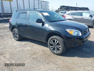 2008 Toyota RAV4 with VIN JTMBD33V486054738, listed as a IAAI auction lot 41811127 with 137,946 mi miles. Bid and sale history available at carsss.com. Image 1.