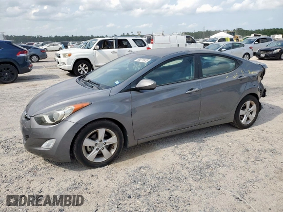2013 Hyundai Elantra GLS z VIN 5NPDH4AE4DH292871, wystawiony jako Copart lot #58271825 z przebiegiem 74 746 mil mil oraz Szkody całkowita. Historia ofert i sprzedaży dostępna na DreamBid. Obrazek 1.