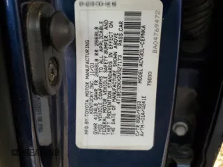 2002 Toyota Camry LE z VIN 4T1BE32KX2U527173, wystawiony jako Copart lot #58424615 z przebiegiem 178 640 mil mil oraz Nie do naprawy • Non repairable. Historia ofert i sprzedaży dostępna na DreamBid. Obrazek 12.
