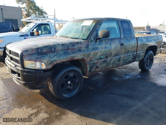 2001 Dodge Ram 1500 with VIN 1B7HC13Y71J290038, listed as a IAAI auction lot 40971921 with 162,943 mi miles. Bid and sale history available at carsss.com. Image 2.