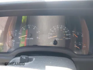 2001 Jeep Cherokee Sport z VIN 1J4FF48S51L531033, wystawiony jako IAAI lot #42423910 z przebiegiem 90 438 mil mil oraz . Historia ofert i sprzedaży dostępna na DreamBid. Obrazek 7.