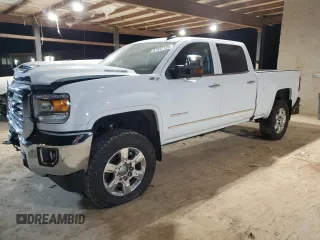 2018 GMC Sierra 2500HD SLT with VIN 1GT12TEY7JF279153, listed as a Copart auction lot 87697105 with 121,082 mi miles and Salvage Title. Bid and sale history available at carsss.com. Image 1.