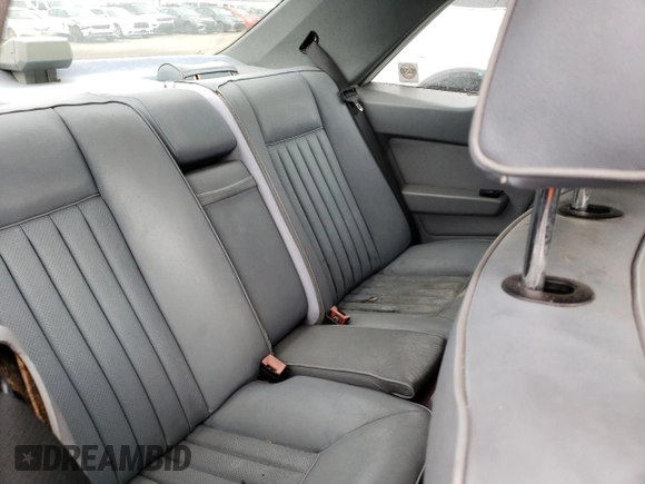 1988 Mercedes-Benz 300 with VIN WDBEA50D4JA612702, listed as a Copart auction lot 54090305 with 104,558 mi miles and Clean Title. Bid and sale history available at DreamBid. Image 10.