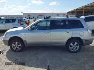 2003 Mitsubishi Outlander XLS with VIN JA4LZ41G03U104498, listed as a IAAI auction lot 41725675 with 189,509 mi miles. Bid and sale history available at carsss.com. Image 14.