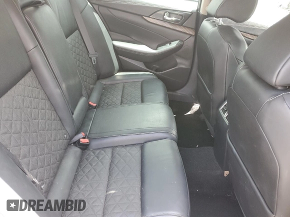 2017 Nissan Maxima Platinum with VIN 1N4AA6APXHC417917, listed as a Copart auction lot 61005785 with 103,836 mi miles and Salvage title. Bid and sale history available at DreamBid. Image 10.