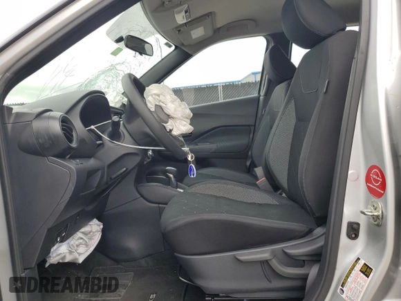 2019 Nissan Kicks S z VIN 3N1CP5CUXKL507260, wystawiony jako Copart lot #56891825 z przebiegiem 50 193 mil mil oraz Nie do naprawy • Non repairable. Historia ofert i sprzedaży dostępna na DreamBid. Obrazek 7.
