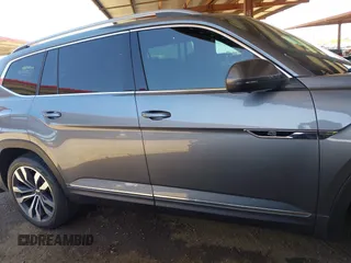 2022 Volkswagen Atlas SEL Premium R-Line с VIN 1V2FR2CA0NC562386, выставлен на аукционе IAAI как лот 42610040 с пробегом 24 039 миль миль и . История ставок и продаж доступна на DreamBid. Изображение 13.