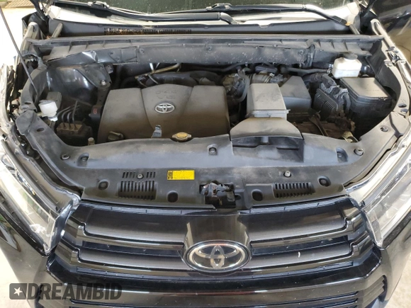 2017 Toyota Highlander XLE with VIN 5TDJZRFH9HS418707, listed as a Copart auction lot 62747345 with 160,033 mi miles and Salvage title. Bid and sale history available at DreamBid. Image 12.