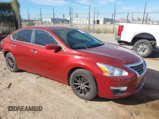 2015 Nissan Altima S z VIN 1N4AL3AP6FN383212, wystawiony jako IAAI lot #41643608 z przebiegiem 129 611 mil mil oraz . Historia ofert i sprzedaży dostępna na DreamBid. Obrazek 1.