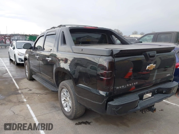 2007 Chevrolet Avalanche 1LT with VIN 3GNEC12057G314398, listed as a IAAI auction lot 41749574 with 104,556 mi miles and . Bid and sale history available at DreamBid. Image 3.