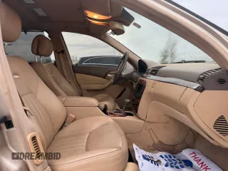 2005 Mercedes-Benz S 55 AMG z VIN WDBNG74J05A453371, wystawiony jako Copart lot #60742615 z przebiegiem 123 619 mil mil oraz Czysty tytuł • Clean title. Historia ofert i sprzedaży dostępna na DreamBid. Obrazek 5.