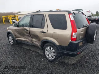 2006 Honda CR-V EX with VIN JHLRD78876C053190, listed as a IAAI auction lot 41906931 with 246,343 mi miles and . Bid and sale history available at carsss.com. Image 3.