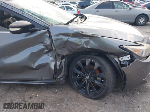 2017 Nissan Maxima SR with VIN 1N4AA6AP4HC405780, listed as a IAAI auction lot 42371633 with 161,502 mi miles and . Bid and sale history available at DreamBid. Image 6.