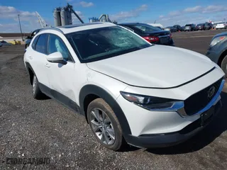 2024 Mazda CX-30 2.5 S Preferred Package with VIN 3MVDMBCM6RM636186, listed as a IAAI auction lot 41563982 with 10,914 mi miles. Bid and sale history available at carsss.com. Image 1.