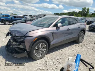 2025 Chevrolet Blazer with VIN 3GNKDBRM6SS177282, listed as a Copart auction lot 64641975 with 3,204 mi miles and Salvage title. Bid and sale history available at DreamBid. Image 1.