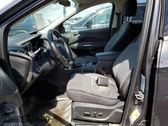 2017 Ford Escape SE z VIN 1FMCU0GDXHUE91333, wystawiony jako Copart lot #82061644 z przebiegiem Nie podano mil oraz Nie do naprawy • Non repairable. Historia ofert i sprzedaży dostępna na DreamBid. Obrazek 7.