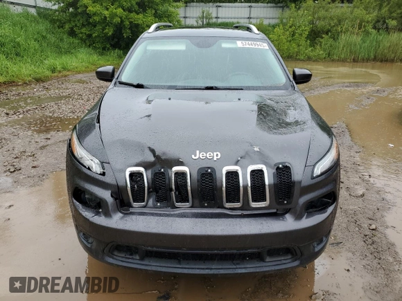 2016 Jeep Cherokee Latitude z VIN 1C4PJMCB0GW163707, wystawiony jako Copart lot #57449945 z przebiegiem 181 382 mil mil oraz Czysty tytuł • Clean title. Historia ofert i sprzedaży dostępna na DreamBid. Obrazek 5.