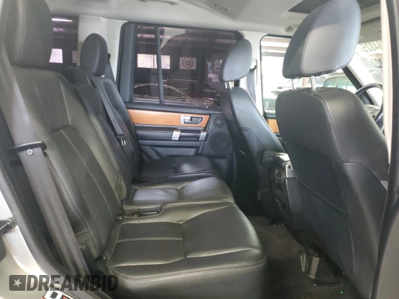 2014 Land Rover LR4 Lux z VIN SALAK2V65EA723957, wystawiony jako Copart lot #57784825 z przebiegiem 99 009 mil mil oraz Czysty tytuł • Clean title. Historia ofert i sprzedaży dostępna na DreamBid. Obrazek 11.