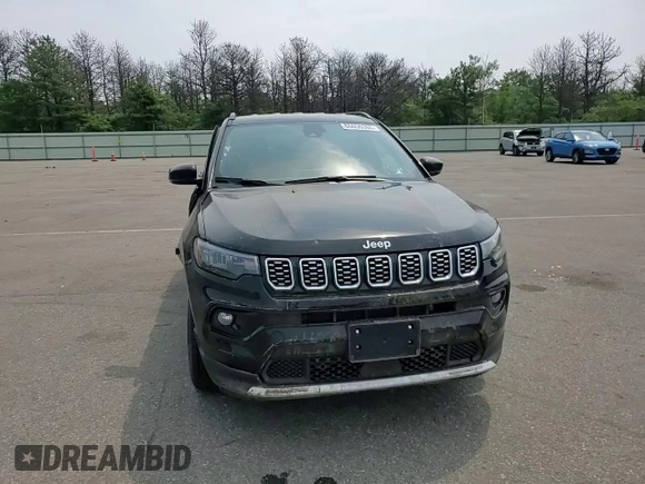 2025 Jeep Compass Limited с VIN 3C4NJDCN1ST502295, выставлен на аукционе Copart как лот 60655365 с пробегом 2 338 миль миль и Списание • Salvage title. История ставок и продаж доступна на DreamBid. Изображение 14.