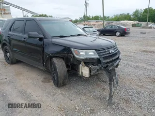 2016 Ford Police Interceptor Utility z VIN 1FM5K8AR6GGA19144, wystawiony jako IAAI lot #42199096 z przebiegiem 148 808 mil mil oraz . Historia ofert i sprzedaży dostępna na DreamBid. Obrazek 1.