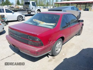 1994 Chevrolet Beretta z VIN 1G1LV15M9RY253342, wystawiony jako IAAI lot #42047160 z przebiegiem 131 763 mil mil oraz . Historia ofert i sprzedaży dostępna na DreamBid. Obrazek 4.