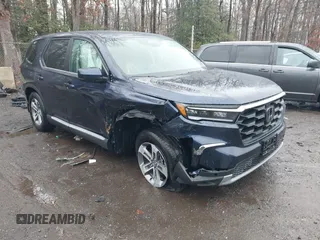 2025 Honda Pilot EX-L z VIN 5FNYG2H40SB013434, wystawiony jako IAAI lot #41077488 z przebiegiem 2 780 mil mil oraz . Historia ofert i sprzedaży dostępna na DreamBid. Obrazek 1.