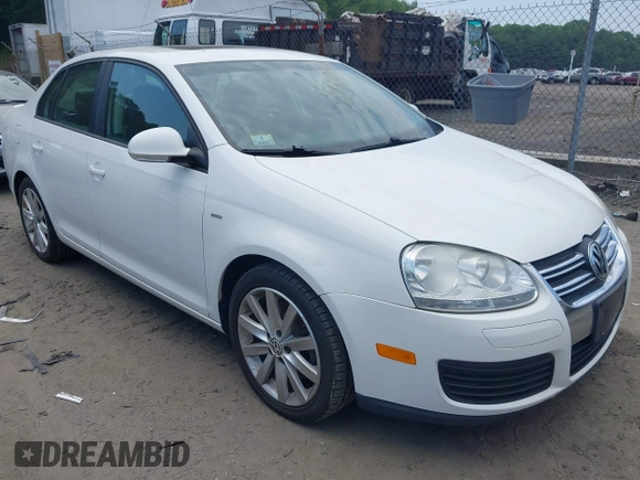 2010 Volkswagen Jetta Wolfsburg Edition with VIN 3VWRJ7AJ1AM152563, listed as a IAAI auction lot 42500824 with 165,125 mi miles and . Bid and sale history available at DreamBid. Image 1.