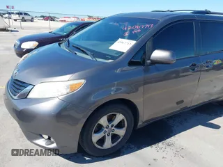 2014 Toyota Sienna LE AAS with VIN 5TDKK3DC8ES457023, listed as a IAAI auction lot 42067713 with 335,130 mi miles. Bid and sale history available at carsss.com. Image 19.