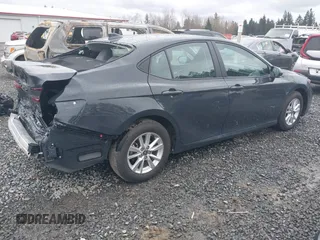 2025 Toyota Camry LE z VIN 4T1DBADK8SU516255, wystawiony jako IAAI lot #41847062 z przebiegiem 4 534 mil mil oraz . Historia ofert i sprzedaży dostępna na DreamBid. Obrazek 4.