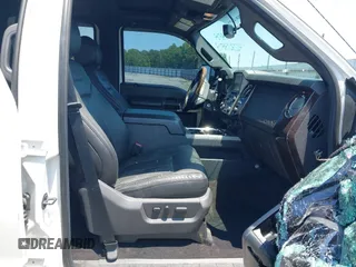 2013 Ford F-250 XL z VIN 1FT7W2BT6DEB55273, wystawiony jako IAAI lot #42323813 z przebiegiem 170 212 mil mil oraz . Historia ofert i sprzedaży dostępna na DreamBid. Obrazek 5.