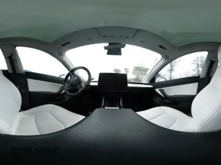 2018 Tesla Model 3 Long Range Battery z VIN 5YJ3E1EB8JF135728, wystawiony jako IAAI lot #41863870 z przebiegiem 124 053 mil mil oraz . Historia ofert i sprzedaży dostępna na DreamBid. Obrazek 18.