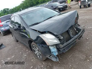 2012 Nissan Sentra S z VIN 3N1AB6AP0CL697015, wystawiony jako IAAI lot #42258544 z przebiegiem 204 052 mil mil oraz . Historia ofert i sprzedaży dostępna na DreamBid. Obrazek 1.