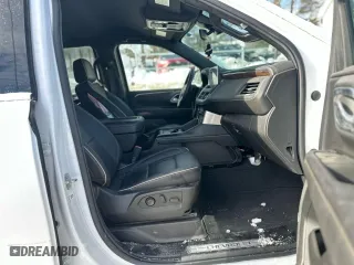 2022 Chevrolet Suburban Premier with VIN 1GNSKFKD0NR189734, listed as a Copart auction lot 46651585 with 25,074 mi miles and Clean Title. Bid and sale history available at carsss.com. Image 9.