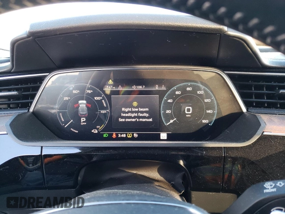 2019 Audi e-tron Prestige z VIN WA1VABGE6KB024661, wystawiony jako Copart lot #73187202 z przebiegiem Nie podano mil oraz . Historia ofert i sprzedaży dostępna na DreamBid. Obrazek 9.