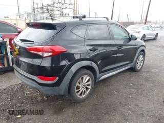 2017 Hyundai Tucson SE with VIN KM8J33A48HU276120, listed as a IAAI auction lot 41731715 with 108,486 mi miles. Bid and sale history available at carsss.com. Image 4.