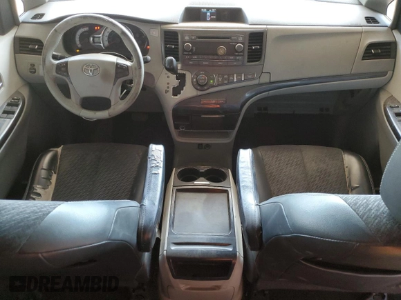 2011 Toyota Sienna SE with VIN 5TDXK3DC6BS081102, listed as a Copart auction lot 55336735 with 238,234 mi miles and Clean title. Bid and sale history available at DreamBid. Image 8.