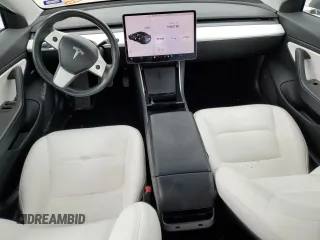 2018 Tesla Model 3 Long Range Battery z VIN 5YJ3E1EB2JF169809, wystawiony jako Copart lot #60623104 z przebiegiem 81 747 mil mil oraz Tytuł czysty. Historia ofert i sprzedaży dostępna na DreamBid. Obrazek 8.