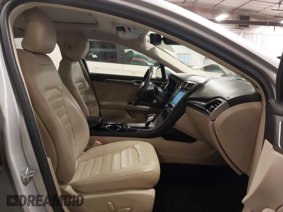 2015 Ford Fusion SE Hybrid with VIN 3FA6P0LU7FR266702, listed as a IAAI auction lot 41390791 with 94,465 mi miles. Bid and sale history available at carsss.com. Image 5.