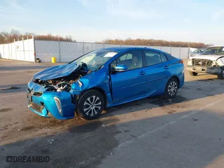 2019 Toyota Prius LE with VIN JTDL9RFU2K3013061, listed as a IAAI auction lot 41797721 with 122,721 mi miles. Bid and sale history available at carsss.com. Image 18.