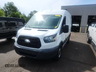 2018 Ford Transit z VIN 1FTYE1CM3JKB42289, wystawiony jako IAAI lot #42717396 z przebiegiem 88 406 mil mil oraz . Historia ofert i sprzedaży dostępna na DreamBid. Obrazek 13.