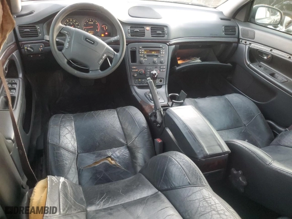 2001 Volvo S80 with VIN YV1TS90D111192677, listed as a Copart auction lot 88263005 with 246,606 mi miles and Salvage Title. Bid and sale history available at carsss.com. Image 8.