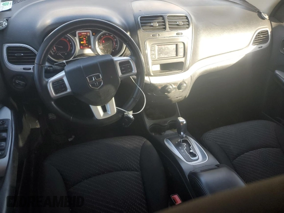 2019 Dodge Journey SE with VIN 3C4PDCBB3KT770900, listed as a Copart auction lot 42358415 with 44,438 mi miles and Salvage Title. Bid and sale history available at DreamBid. Image 8.