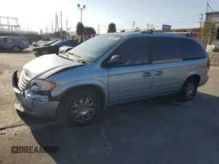 2006 Chrysler Town & Country LWB Limited with VIN 2A8GP64L96R797924, listed as a Copart auction lot 70880904 with 107,324 mi miles and Salvage Title. Bid and sale history available at carsss.com. Image 1.