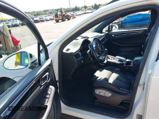 2017 Porsche Macan with VIN WP1AA2A57HLB04985, listed as a IAAI auction lot 42437943 with 102,312 mi miles and . Bid and sale history available at DreamBid. Image 5.