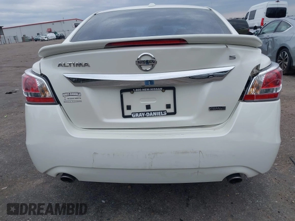 2015 Nissan Altima S with VIN 1N4AL3AP4FC568306, listed as a IAAI auction lot 41683484 with 223,450 mi miles and . Bid and sale history available at DreamBid. Image 6.